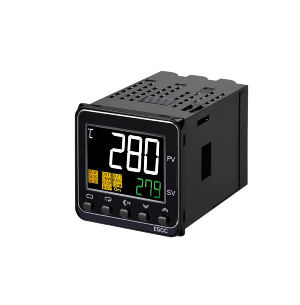Bộ điều khiển nhiệt độ Omron E5CC-QX2DSM-800